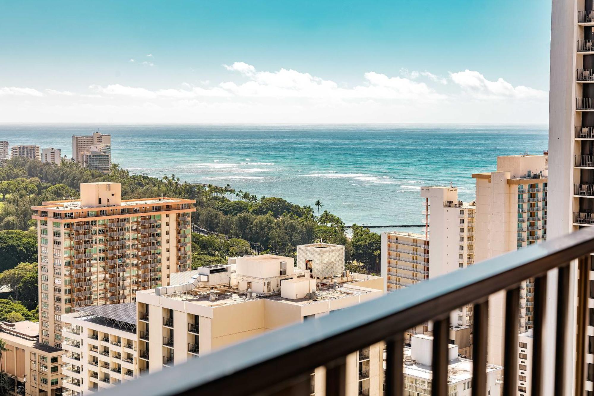 Waikiki Banyan: Diamond Head And Ocean View Condo! Honolulu Exterior photo